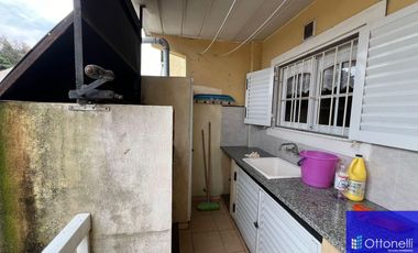 Departamento en venta de 2 dormitorios c/ cochera en Costa Azul