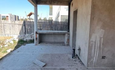 Venta Lagos de Canning B° Privado Casa de 3 dormitorios escritorio a terminar