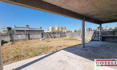 Venta Lagos de Canning B° Privado Casa de 3 dormitorios escritorio a terminar