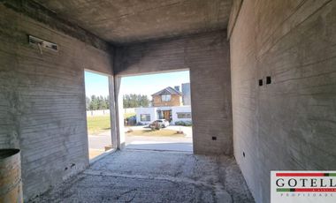 Venta Lagos de Canning B° Privado Casa de 3 dormitorios escritorio a terminar