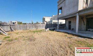 Venta Lagos de Canning B° Privado Casa de 3 dormitorios escritorio a terminar
