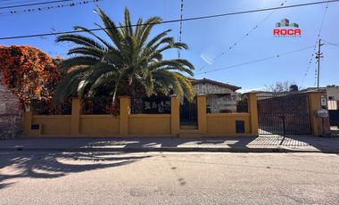 Casa en Venta en El Carmen,  a solo una Cuadra de la Plaza Principal