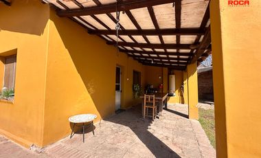 Casa en Venta en El Carmen,  a solo una Cuadra de la Plaza Principal