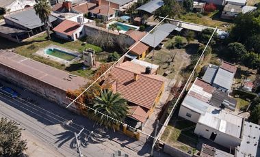 Casa en Venta en El Carmen,  a solo una Cuadra de la Plaza Principal