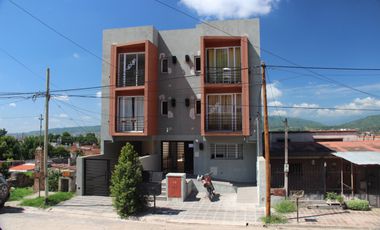 Departamento en venta de 1 dormitorio c/ cochera en Los Perales
