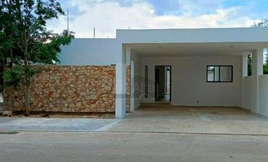 Casa en Preventa, 3 recamaras con closet, 2 baños, en privada, vigilancia 24/7, 324m2 de terreno