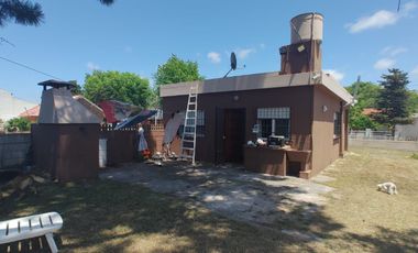 Casa en venta de 2 dormitorios c/ cochera en Costa Azul