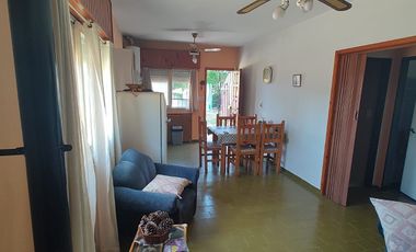Casa en venta de 2 dormitorios c/ cochera en Costa Azul