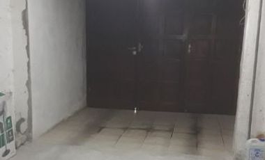 Casa en venta de 3 dormitorios c/ cochera .Caisamar. Permuta por ph menor valor