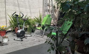 Sobre Lote Propio De 8,66 X 19,63 Hermosa Casa En Inmejorable Zona De Mataderos