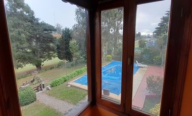EXTRAORDINARIO CHALET SOBRE DOS LOTES LINDEROS AL GOLF