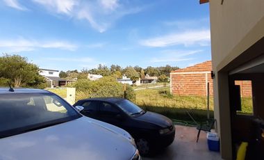 MODERNO CHALET EN VENTA EN SIERRA DE LOS PADRES. BARRIO CAMINITO DEL ANGEL