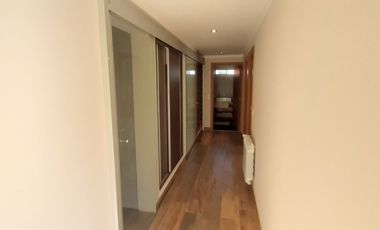 MODERNO CHALET EN VENTA EN SIERRA DE LOS PADRES. BARRIO CAMINITO DEL ANGEL