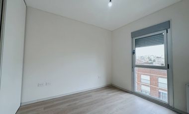 Departamento en venta de 2 dormitorios c/ cochera en Centro Gorriti 165