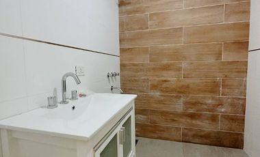 Departamento en venta de 2 dormitorios c/ cochera en Centro Gorriti 165