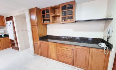 Casa en venta de 10 ambinetes c/ cochera en Centro de Jujuy