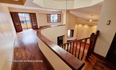 Casa en venta de 10 ambinetes c/ cochera en Centro de Jujuy