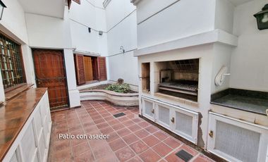 Casa en venta de 10 ambinetes c/ cochera en Centro de Jujuy