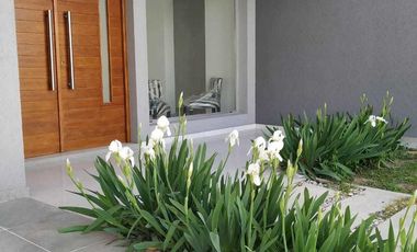 Alquiler Temporada - Anual Con Piscina - Minimalista Canning