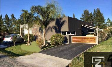 Casa En Venta Barrio Malibu Pileta Natural