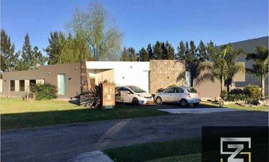 Casa En Venta Barrio Malibu Pileta Natural