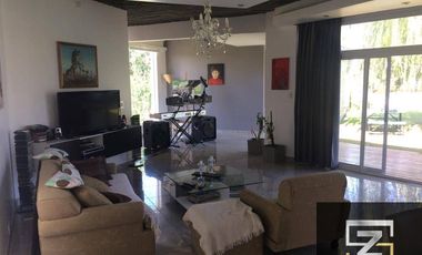 Casa En Venta Barrio Malibu Pileta Natural