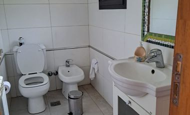 Chalet en venta de 3 dormitorios c/ cochera en Bosques de Peralta Ramos