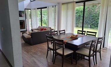 Chalet en venta de 3 dormitorios c/ cochera en Bosques de Peralta Ramos