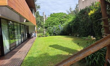 Chalet en venta de 3 dormitorios c/ cochera en Bosques de Peralta Ramos