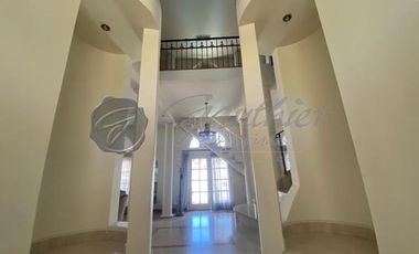 Elegante casa Venta En Zárate: Independencia 1350 mejor ubicación Estilo Francés
