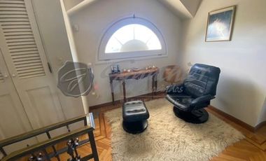 Elegante casa Venta En Zárate: Independencia 1350 mejor ubicación Estilo Francés