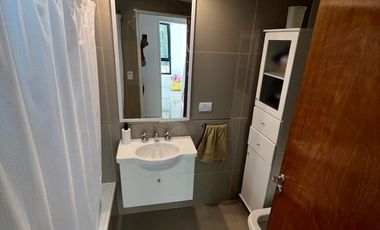 Casa en venta de 2 dormitorios c/ cochera en Villa de Mayo