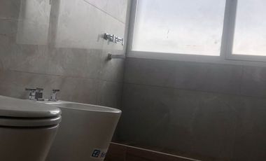Casa en venta de 4 dormitorios c/ cochera en Barrio Privado Terralagos