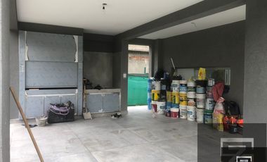 Casa en venta de 4 dormitorios c/ cochera en Barrio Privado Terralagos