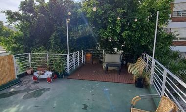 Casa en alquiler temporario, 2 dormitorios,  con terraza y parrilla,  Colegiales
