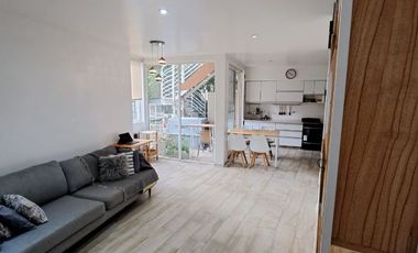 Casa en alquiler temporario, 2 dormitorios,  con terraza y parrilla,  Colegiales