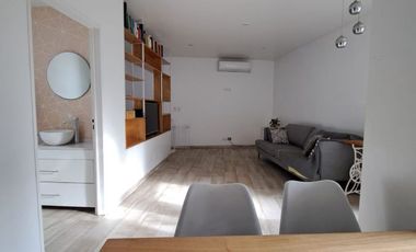 Casa en alquiler temporario, 2 dormitorios,  con terraza y parrilla,  Colegiales