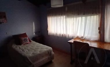 FINA PATAGONIA. Casa en venta de 3 dormitorios c/ cochera en San Martin de los Andes