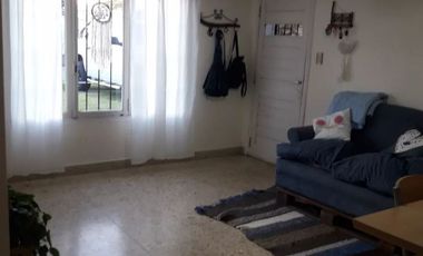 Casa en venta de 2 dormitorios c/ cochera en Las Avenidas