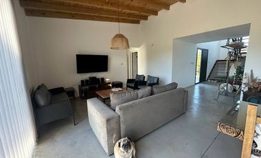 Casa 3 amb. San Benito !!