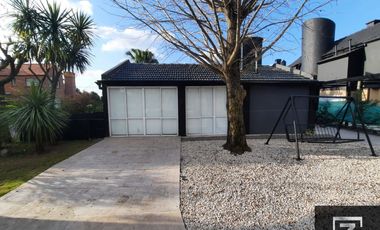 Casa en venta en Country Golf El Sosiego  Canning Acepta permuta