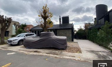 Casa en venta en Country Golf El Sosiego  Canning Acepta permuta