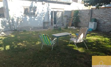 Casa en venta de 2 dormitorios c/ cochera en Cinco Saltos