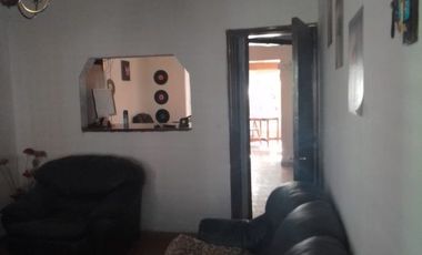 Casa en venta de 2 dormitorios c/ cochera en Cinco Saltos