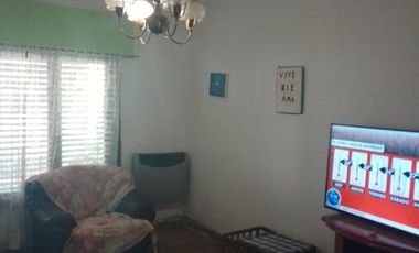 Casa en venta de 2 dormitorios c/ cochera en Cinco Saltos