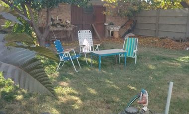Casa en venta de 2 dormitorios c/ cochera en Cinco Saltos