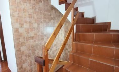 Dúplex en venta de 4 dormitorios c/ cochera en San Bernardo