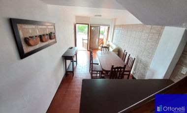 Dúplex en venta de 4 dormitorios c/ cochera en San Bernardo