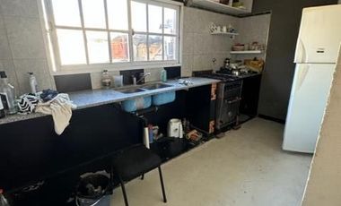 Casa en venta de 4 dormitorios c/ cochera en Los Hornos