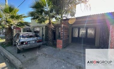 Casa en venta de 4 dormitorios c/ cochera en Los Hornos